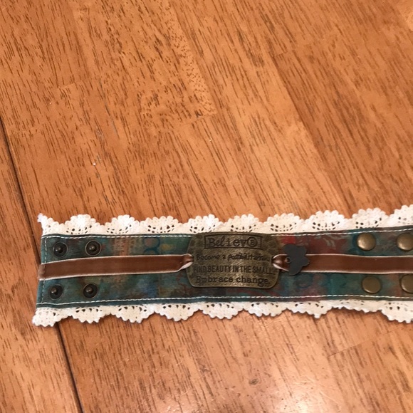 Fabric Bracelet - Picture 2 of 4